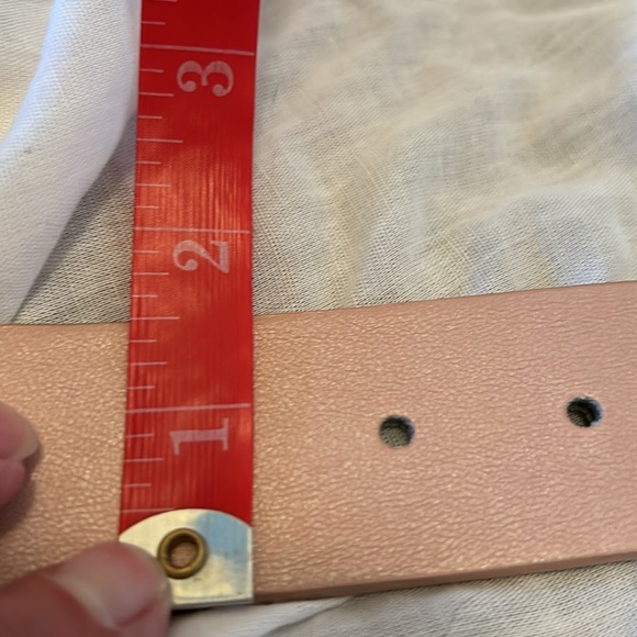 Pink/ pearl belt - Picture 5 of 7